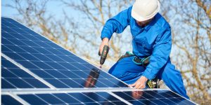 Installation Maintenance Panneaux Solaires Photovoltaïques à Montlauzun